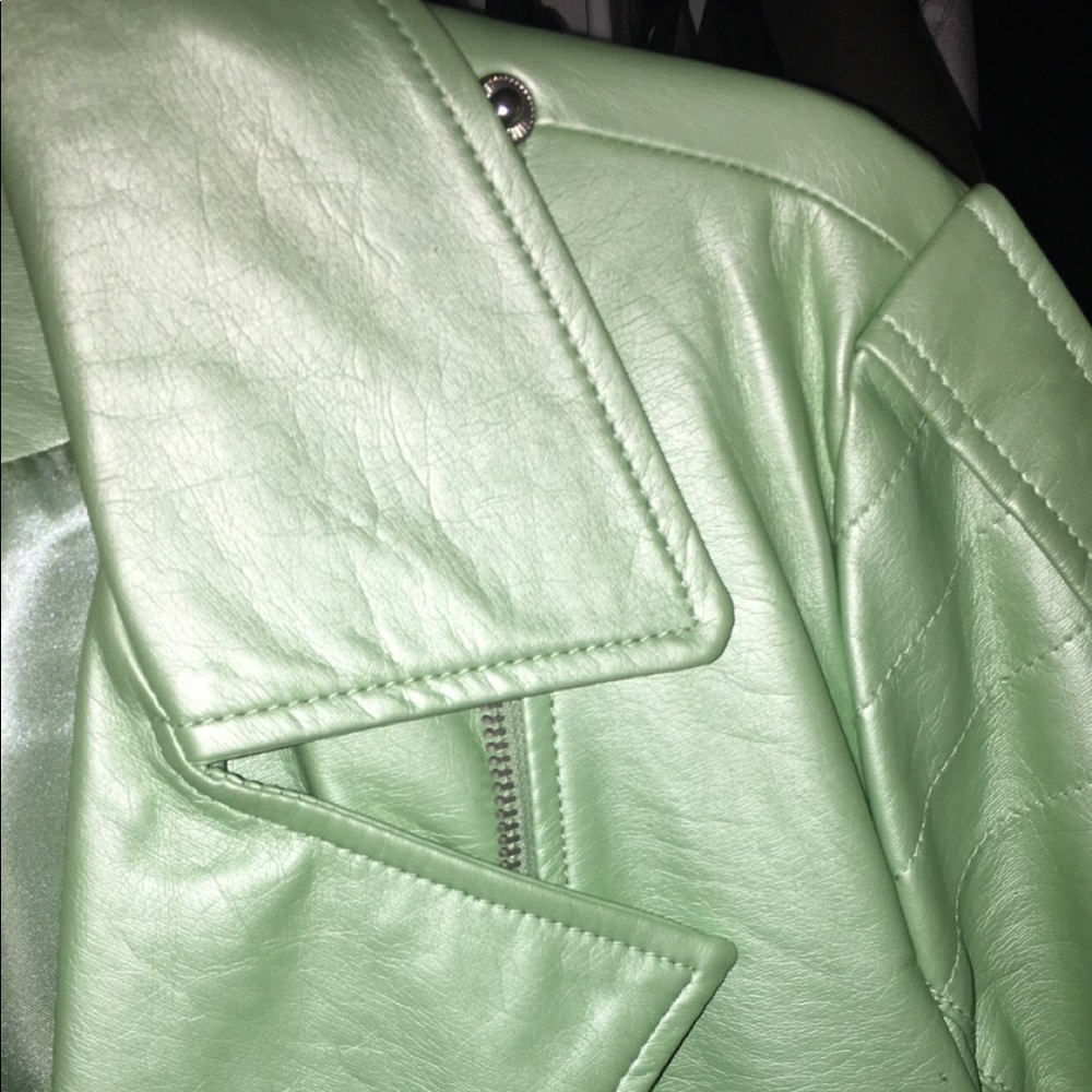 Leather jacket - Picture 2 of 4